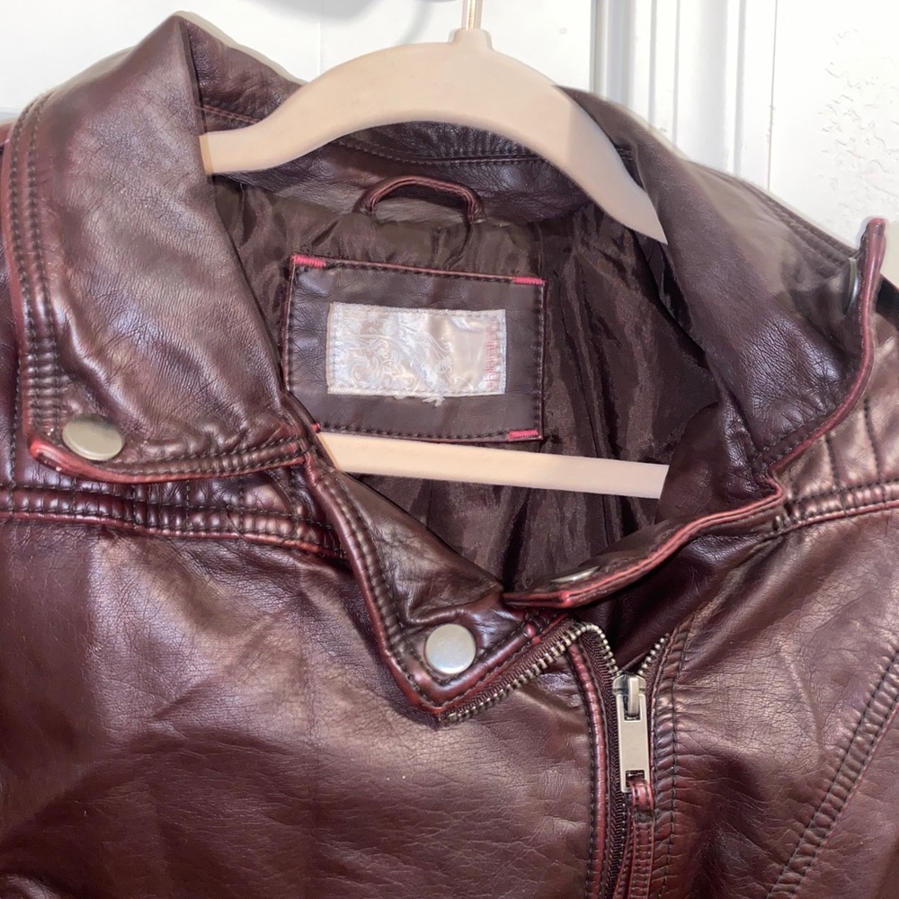 Leather jacket - Picture 4 of 5